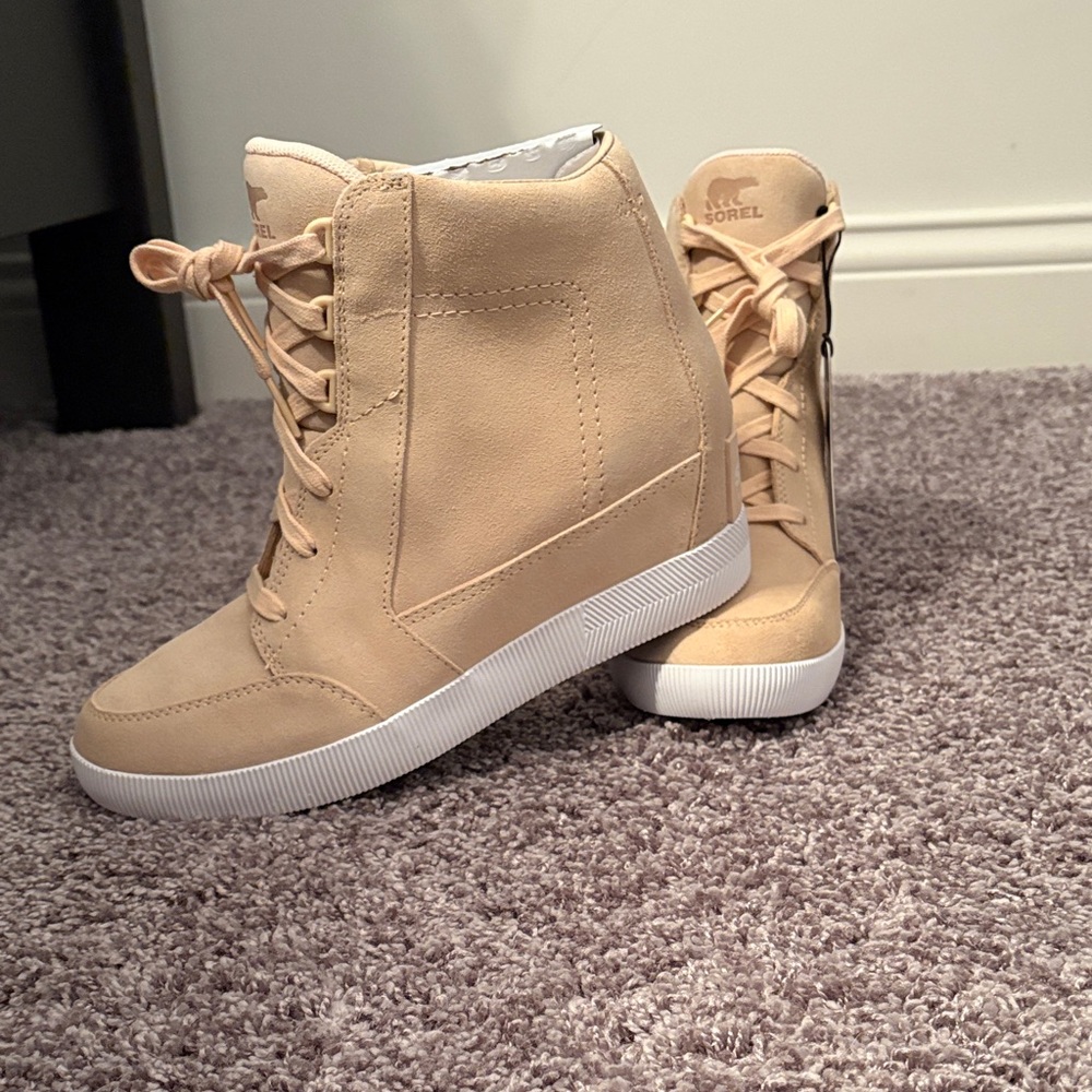 Sorel Women's Beige Wedge Sneakers